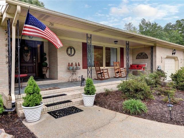 House for sale in Dare, Yorktown