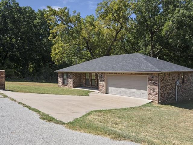 House for sale in Grove, Delaware County