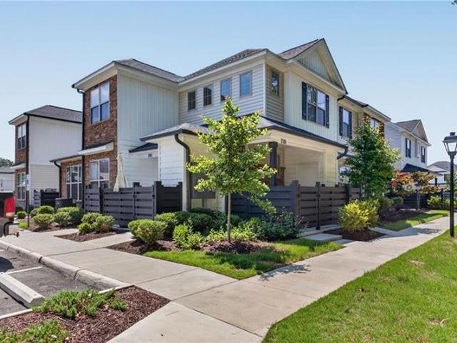Townhouse for sale in Virginia