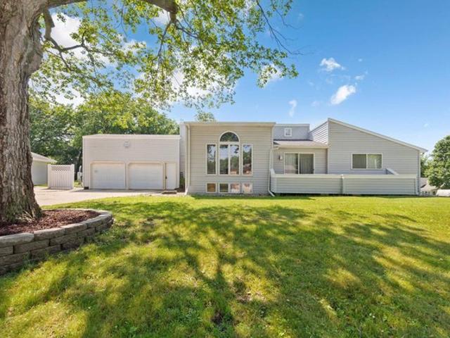 House for sale in Emmetsburg, Iowa