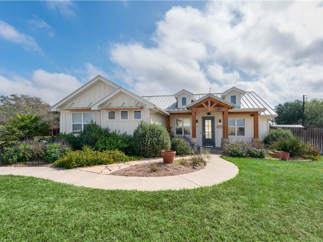 House for sale in Orange Grove, Texas
