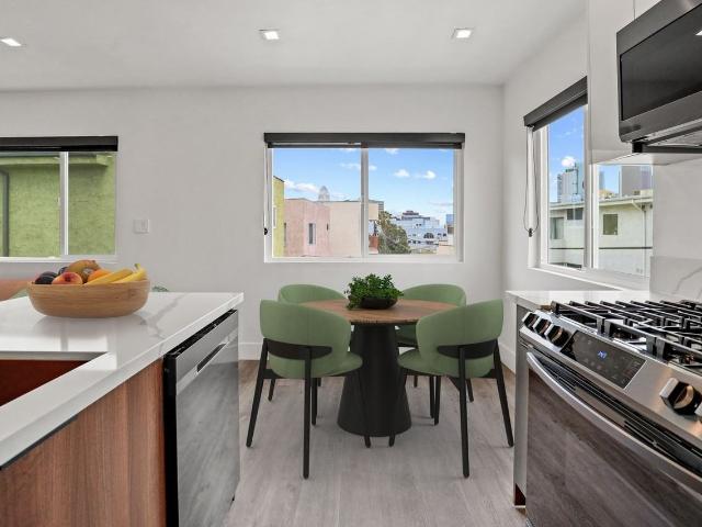Apartment for rent in Canoga Park, California