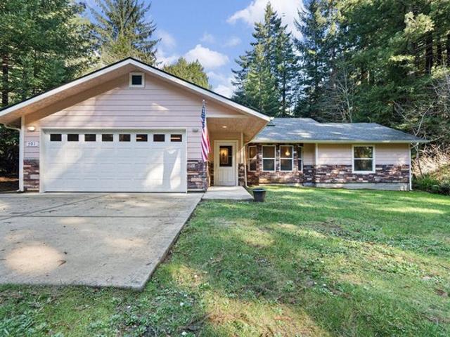 House for sale in Crescent City, Del Norte County