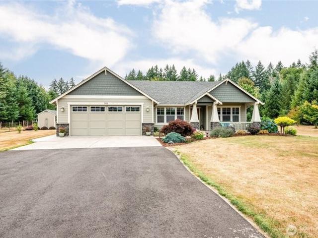 House for sale in Castle Rock, Washington