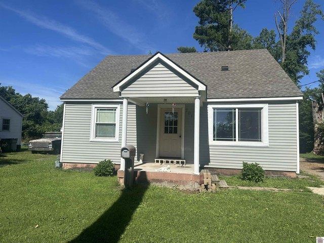 House for sale in Mayfield, Kentucky
