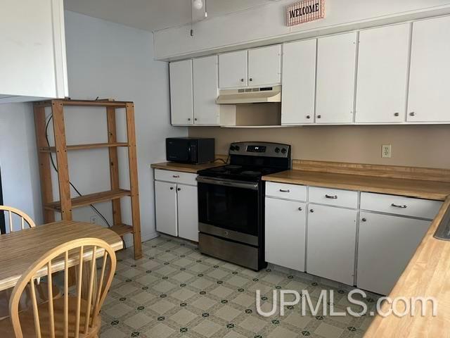House for sale in Escanaba, Michigan