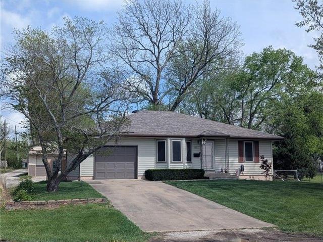 House for sale in Harrisonville, Missouri