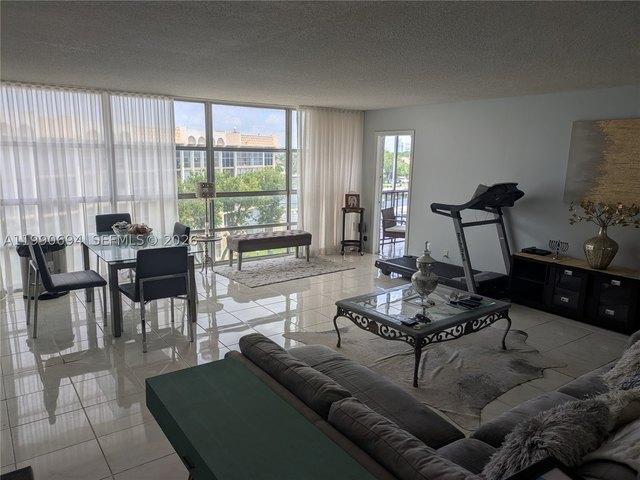 Condo for sale in Hallandale, Florida