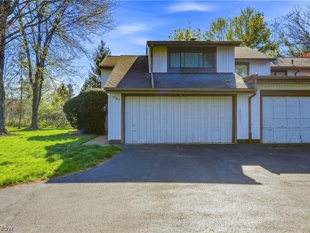 Condo for sale in Summit, Ohio