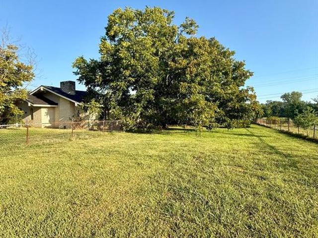 House for sale in Clarksville, Texas