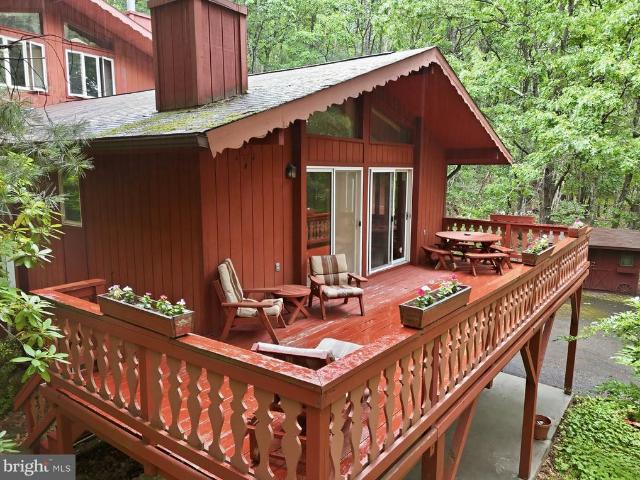 House for sale in Gilbert, Pennsylvania