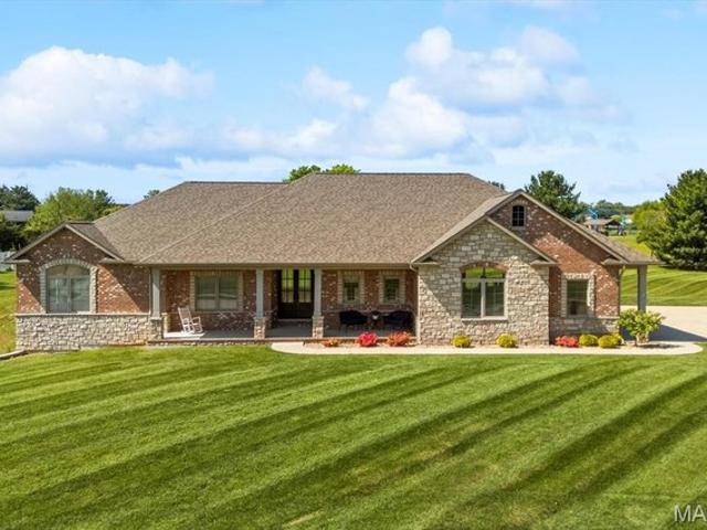 House for sale in Monroe, Illinois