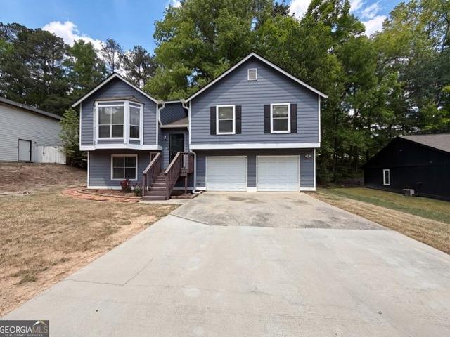House for sale in Red Oak, Georgia