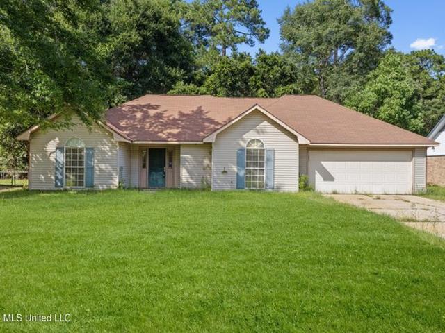 House for sale in Ocean Springs, Mississippi