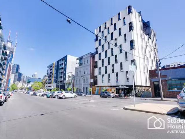 Apartment for rent in Carlton