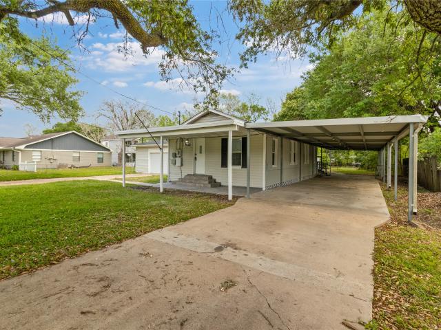 Property for sale in Hitchcock, Texas
