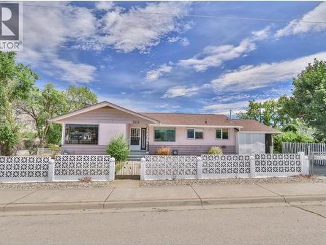 House for sale in Osoyoos, British Columbia