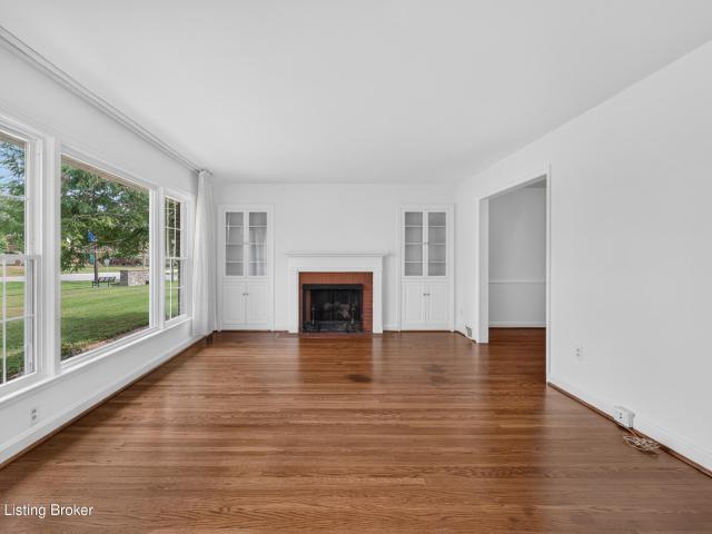 House for sale in Graymoor-Devondale, Jefferson County