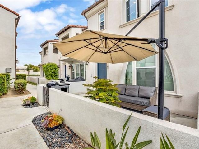 Townhouse for sale in Pico Rivera, California