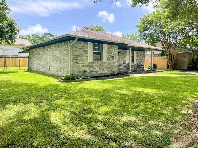House for sale in Hitchcock, Texas