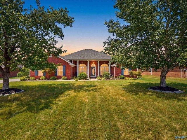 House for sale in Owens Cross Roads, Alabama
