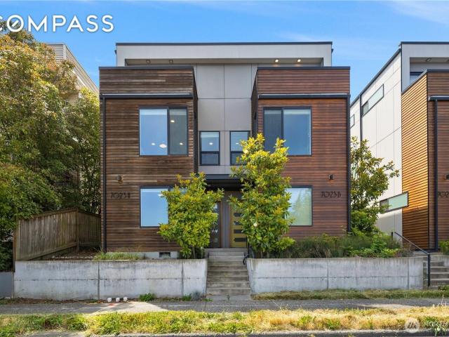 Townhouse for sale in Seattle