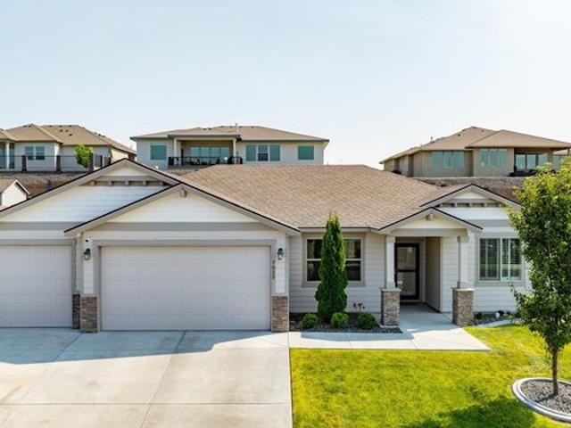 House for sale in West Richland, Washington