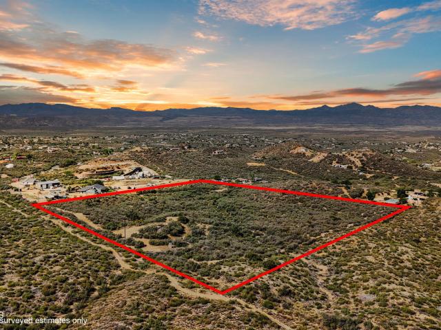 Land for sale in Kirkland, Arizona