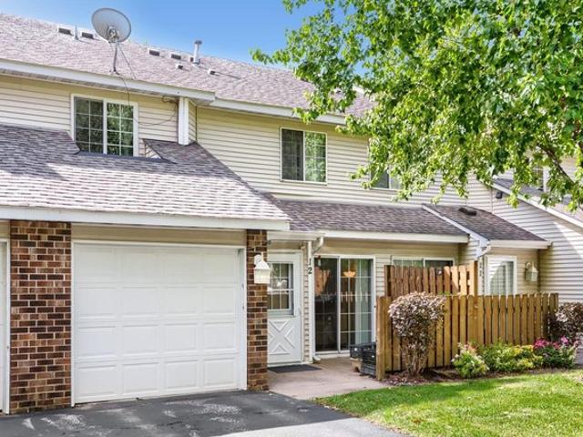 Townhouse for sale in Oakdale, Minnesota
