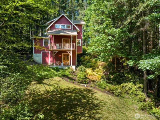 House for sale in Bainbridge Island, Washington