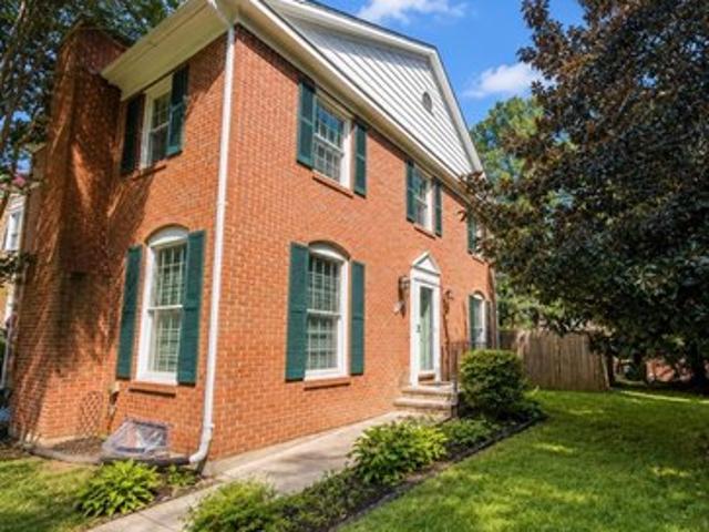 Townhouse for sale in Virginia