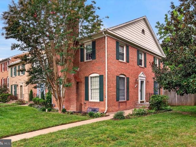 Townhouse for sale in Virginia
