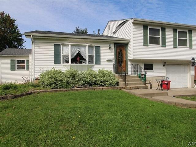 House for sale in Niagara, New York