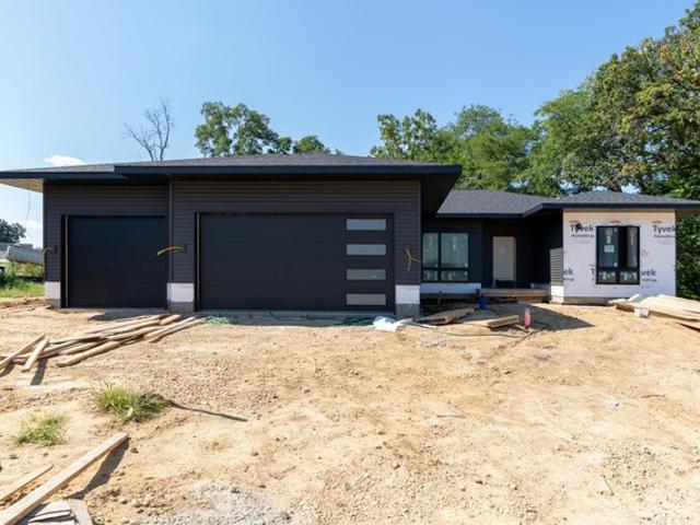 House for sale in Bettendorf, Scott County