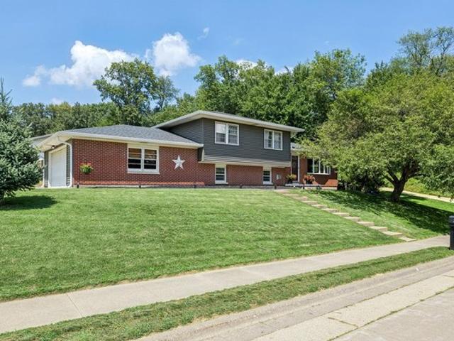 House for sale in Clinton, Iowa
