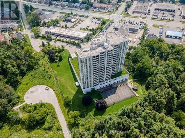 Condo for sale in Georgetown, Ontario