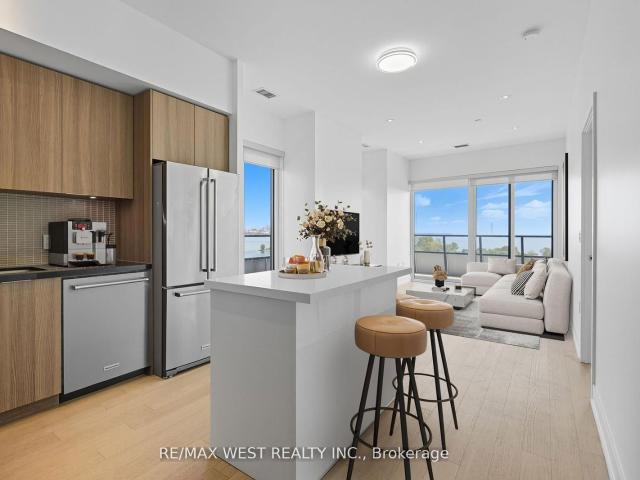 Condo for sale in Toronto, Golden Horseshoe