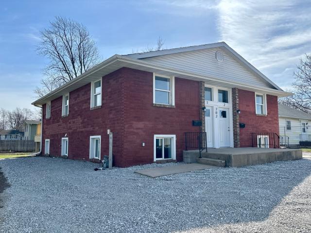 House for sale in Ottawa, Illinois