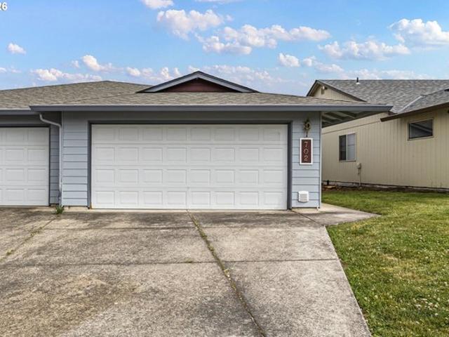 Townhouse for sale in Oregonia