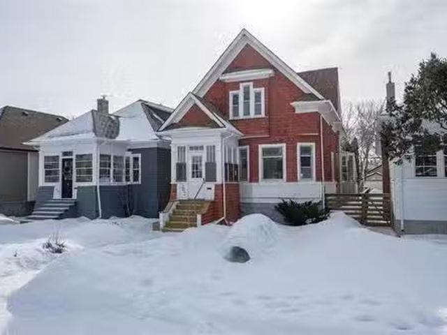 House for sale in East St. Paul, Manitoba