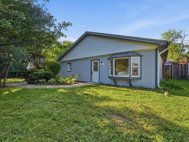 House for sale in Mchenry, Illinois