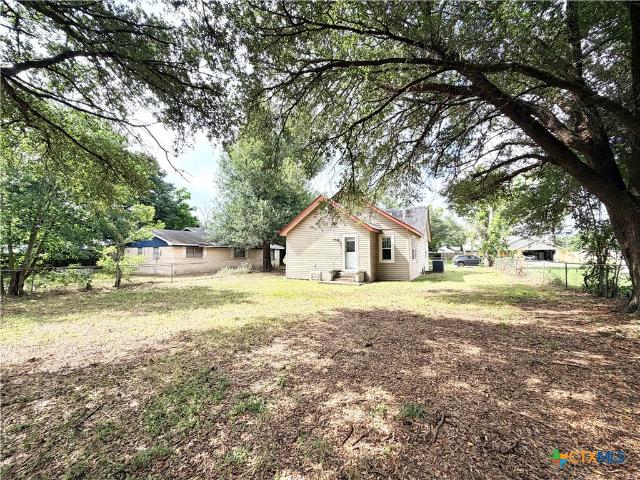 House for sale in Milam, Texas