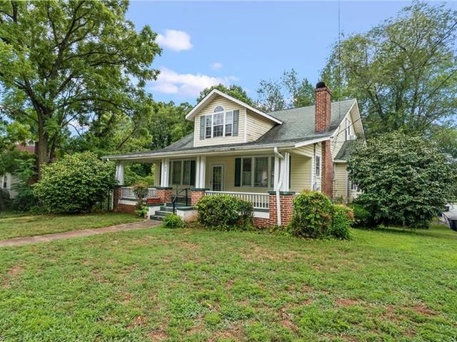 House for sale in Pfafftown, North Carolina