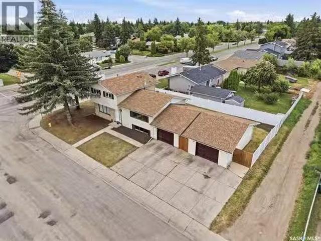 House for sale in College Park, Saskatoon