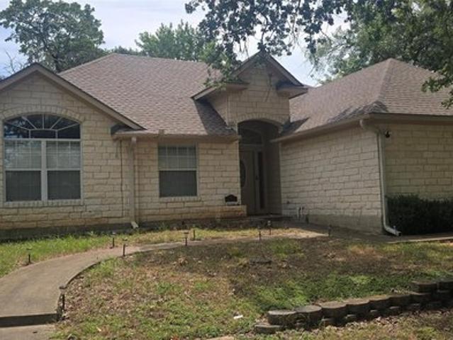 House for sale in Milam, Texas