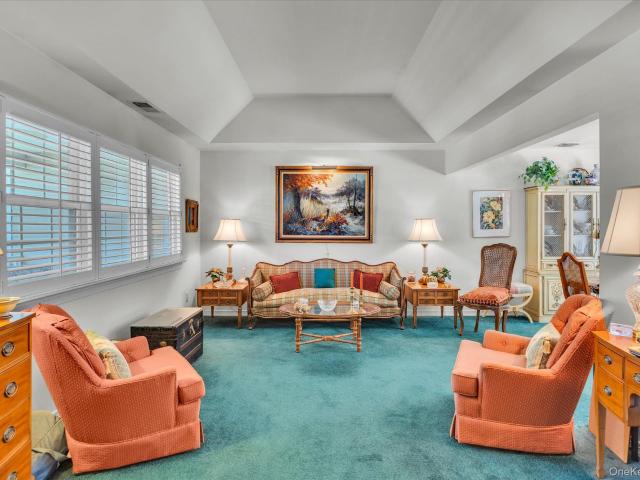 Condo for sale in Riverhead, New York