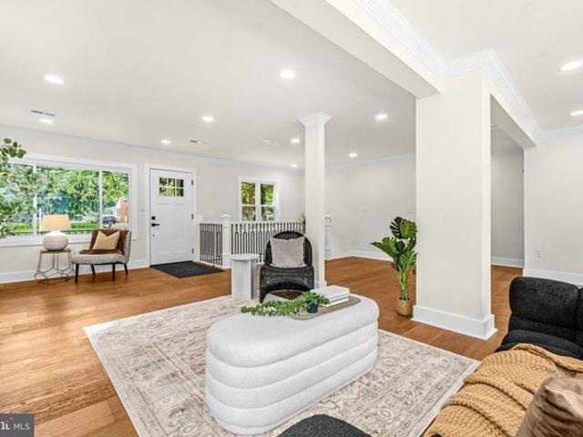 House for sale in Hampshire Knolls, Hyattsville