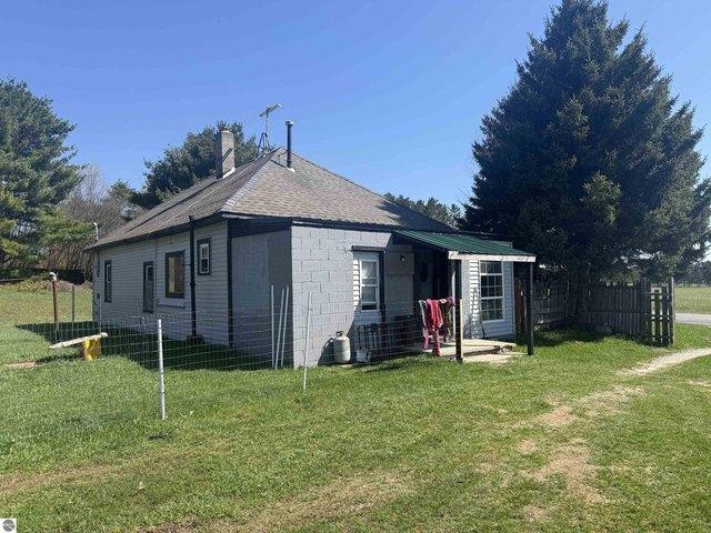 House for sale in Tustin, Michigan