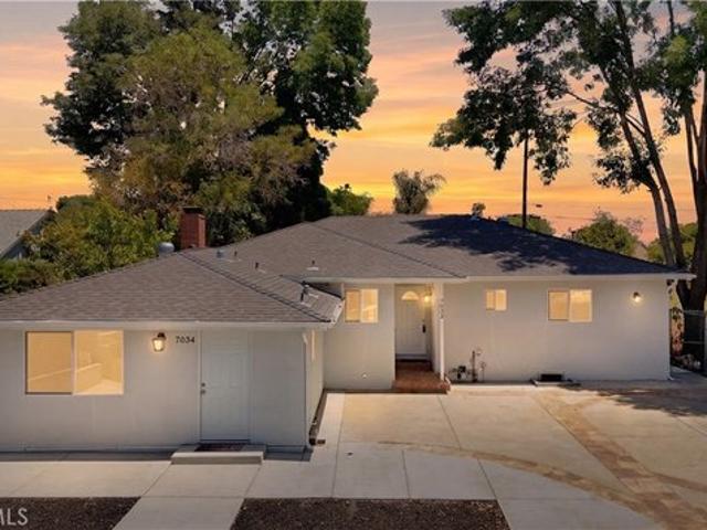 House for sale in Chatsworth Neighborhood Council District, Canoga Park