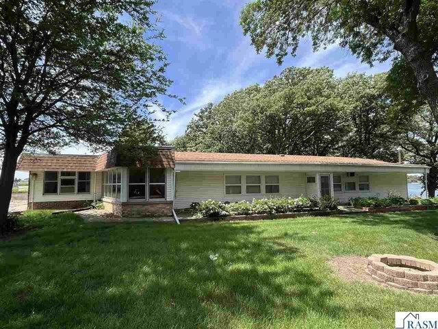 House for sale in Saint James, Minnesota